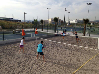 El Cantal acoge un campeonato de Tenis-Playa para todas las edades