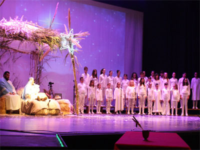 Faith el musical de Navidad, rene en Adra a cerca de cuatrocientas personas