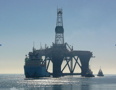 La Plataforma de perforacin Scarabeo 3 llega Puerto de Almera con sus ms de 12.000 toneladas de peso