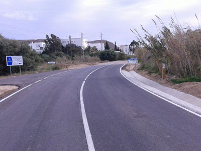 Reparada la carretera de Njar que conduce hasta Aguamarga de los daos producidos por las lluvias 