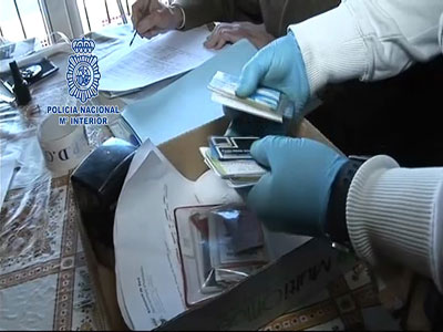 20 detenidos en Almera por vender permisos de residencia fraudulentos a 4.000 euros cada uno