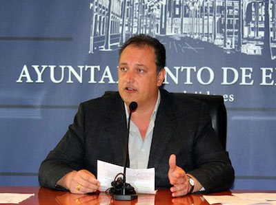 Rivera pide seriedad al PSOE y que no exijan al Ayuntamiento obras que son competencia de la Junta   