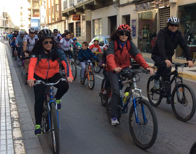 El Da de la Bicicleta en Adra pretende fomentar la prctica deportiva y los hbitos de vida saludables entre los vecinos