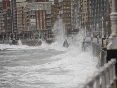Almera Capital y Poniente  entran en alerta Naranja por fenmenos costeros maana partir de las seis de la tarde
