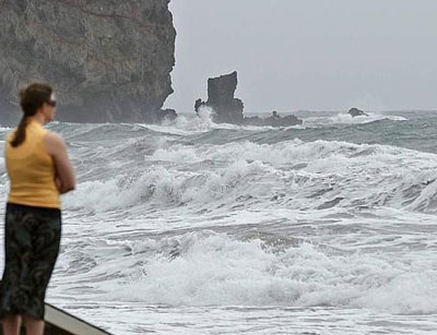 Alerta Naranja en Almera por fenmenos costeros con olas de hasta cuatro metros a partir de maana a las doce