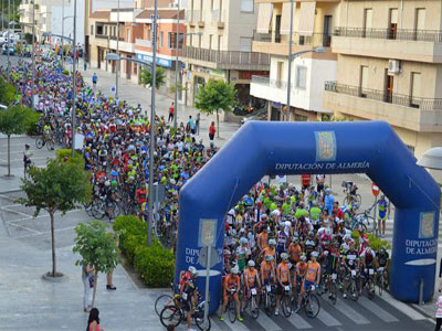 La Federacin premia al Club Ciclista de Berja por la organizacin de la Indomable