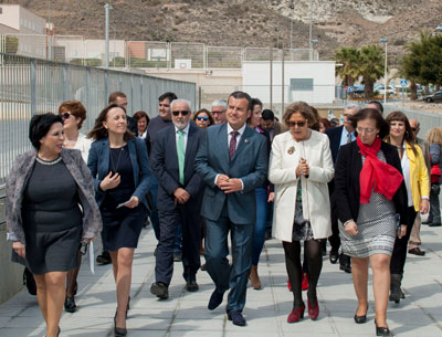 Inauguran el nuevo Colegio Simn Fuentes la Consejera de Educacin, Adelaida de la Calle y el alcalde, Salvador Hernndez 