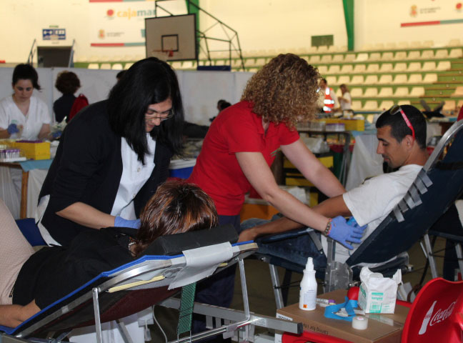 El Centro de Transfusiones programa 25 colectas en 19 municipios almerienses durante el mes de abril