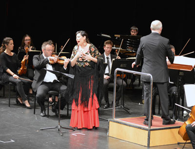 Espectacular concierto de la Ocal, Michael Thomas y Mara Jos Prez