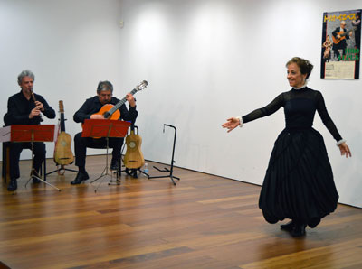 Tro Narciso Yepes muestra la belleza de la msica y danza antigua en un repleto Museo de la Guitarra