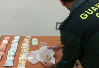Tres detenidos por trfico de herona y cocaina