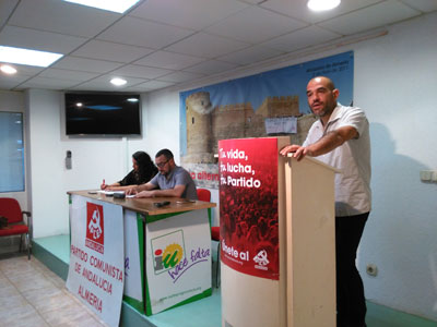 Mariscal, Secretario General de los comunistas andaluces, traslada un fuerte respaldo a la direccin provincial del PCA de Almera