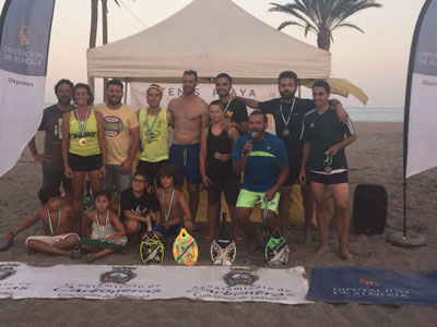 Fin de semana deportivo en Carboneras con la Copa de Baloncesto 3X3 y el Torneo Tenis Playa