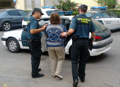 La Guardia Civil detiene a dos mujeres como presuntas autoras de un delito de robo con violencia 