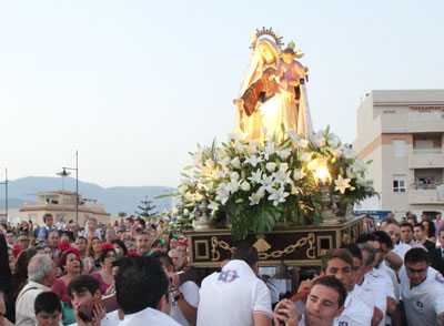Los ncleos costeros celebran sus fiestas patronales en honor a La Virgen del Carmen con actividades ldicas y actos religiosos
