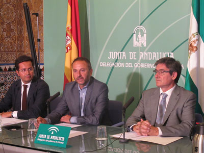 Junta de Andaluca, Orange y EOI se unen para impulsar el desarrollo de la economa digital en Adra y El Ejido