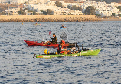 El Open de Pesca en Kayak se celebra en Carboneras con casi un centenar de participantes