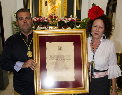 Noticia de Almera 24h: El Ayuntamiento concede la distincin de Embajadora de la Villa a la Hermandad de Nuestra Seora del Roco