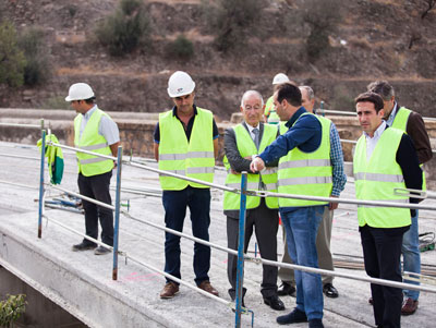 Noticia de Almera 24h: Las obras del nuevo puente de acceso a Sierro encaran su recta final