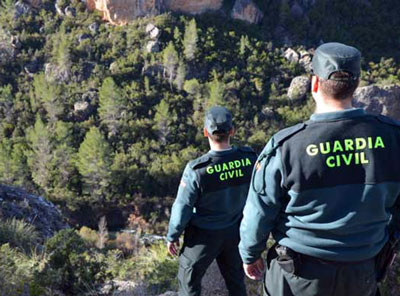 Noticia de Almería 24h: La Guardia Civil auxilia a dos senderistas en el Parque Natural de Sierra Nevada 