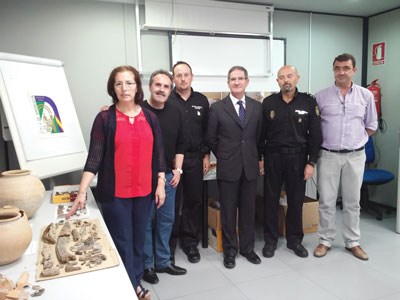 La Junta traslada al Museo de Almera distintas piezas  arqueolgicas recuperadas por la Polica adscrita