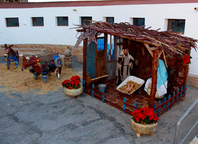 Vera construye un Beln con materiales reciclados