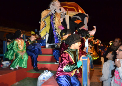 Los Reyes Magos recorrern Vcar en tres cabalgatas y acompaados de msica, carrozas y pasacalles