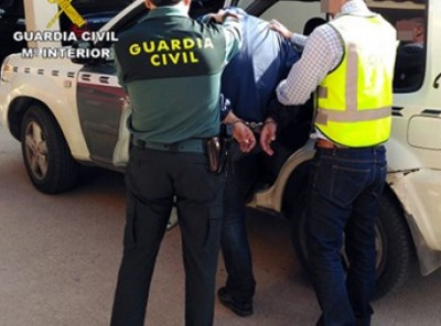 Detenido por intentar robar 30 euros con violencia al conductor de un autobús de línea de Roquetas
