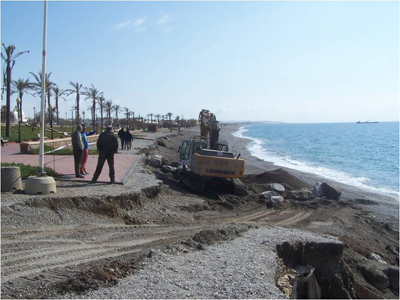 El Gobierno destina 600.000 euros a reparar los daos por el temporal en las playas de Almera