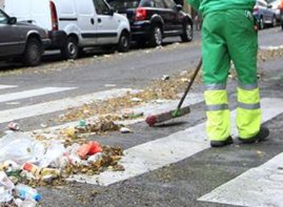 Noticia de Almería 24h: Nueva maquinaria y campañas de concienciación para mejorar limpieza y jardines 