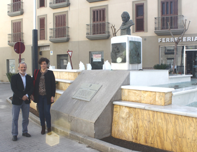 Noticia de Almera 24h: Un busto del Padre Vera preside la nueva fuente de la Plaza Virgen de las Angustias