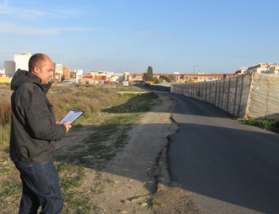 Noticia de Almera 24h: IU vuelve a reclamar aceras y alumbrado para el camino de El Puerto entre La Molina y Las Lomas