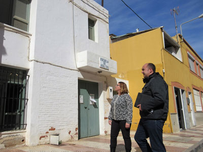 Noticia de Almería 24h: IU propone rehabilitar la antigua escuela de Las Lomas como sala de estudios y de reuniones para vecinos