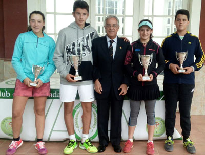 Sergio Capel y Silvia Vargas se proclaman campeones provinciales en categora cadete