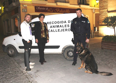Noticia de Almería 24h: El Ayuntamiento de Vera acuerda con una protectora la recogida de animales callejeros