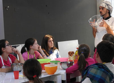 Noticia de Almería 24h: Un taller infantil de cocina, una jornada de lectura y un desayuno saludable diseñan la programación conmemorativa del Día de Andalucía