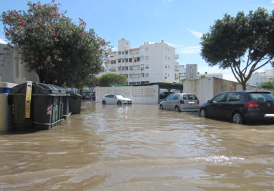 Noticia de Almería 24h: IU pregunta por qué el PP no ejecutó los pluviales de Playa Serena en 1995 con la contribución especial que pagaron los vecinos