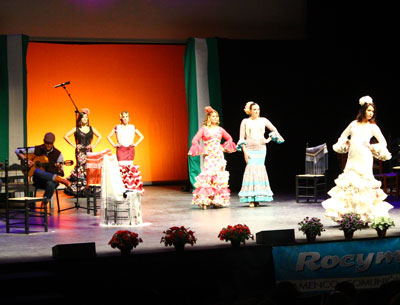 Noticia de Almería 24h: El Ejido acoge el desfile de moda “Por el Flamenco” a beneficio de la Asociación de Mujeres Rosa Chacel 