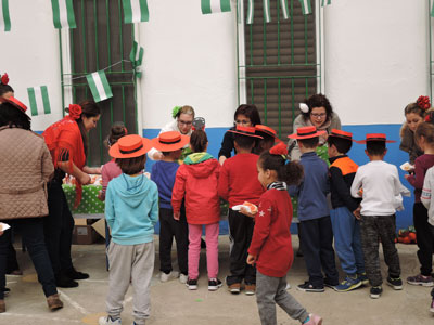 Escolares de Mojcar celebran  el Da de Andaluca