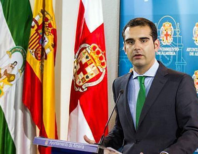 El alcalde de Almera, Ramn Fernndez-Pacheco, ha anunciado hoy la reestructuracin del Equipo de Gobierno