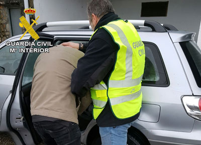 Detenido el autor de cuatro robos en viviendas de la Urbanizacin de Roquetas de Mar