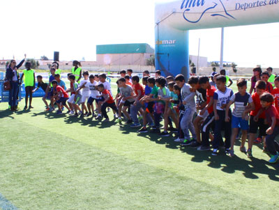 Noticia de Almería 24h: Casi 2.000 escolares del municipio se unen para correr a favor de la cohesión social y la diversidad cultural