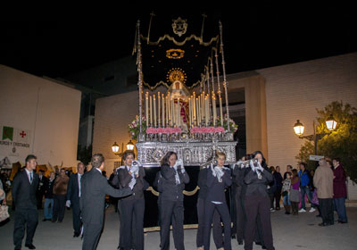 La procesión de la Virgen de los Dolores abre los actos de la Semana Santa carbonera