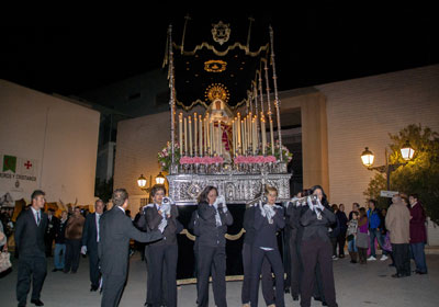 La procesin de la Virgen de los Dolores abre los actos de la Semana Santa carbonera