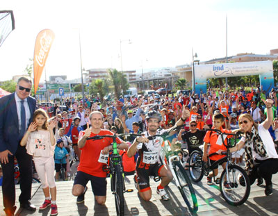 Noticia de Almería 24h: Las bicicletas “toman la calles” de El Ejido para disfrutar de una actividad saludable de convivencia vecinal y familiar