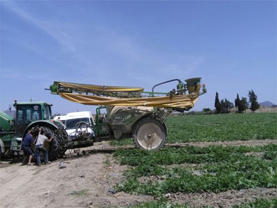 Un tractor corta un cable y deja sin luz a los clientes de los municipios de Vera y Cuevas de Almanzora