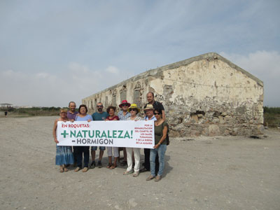 Noticia de Almería 24h: IU presenta una propuesta por un centro de interpretación medioambiental en el antiguo cuartel de Carabineros de la playa de Los Bajos