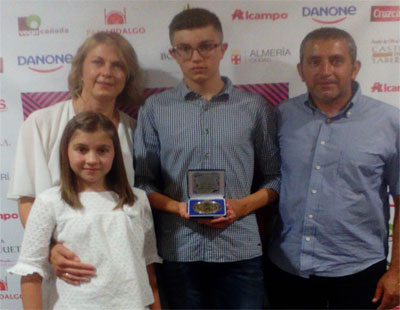 Alexander Gómez, Del Club H2o El Ejido, premio mejor nadador en la IX Gala de los Juegos Deportivos de Almería