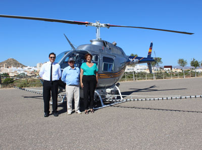 Vera fumiga sus humedales con un helicptero para acabar con los mosquitos