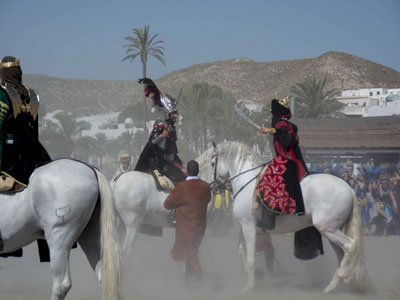 Noticia de Almera 24h: La Relacin y Desfile de Moros y Cristianos pone punto final a las Fiestas de San Antonio